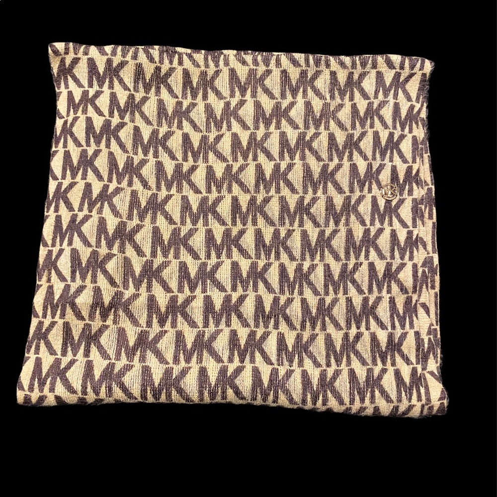 MK Infinity Scarf